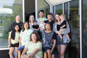 A large group family portrait photo of Tonya Buffington's family.